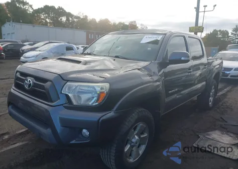 2015 Toyota Tacoma Base V6 из США, поврежденный, VIN 3TMLU4EN0FM171849